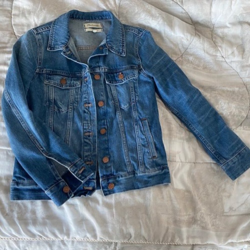 Madewell The Jean Jacket in Pinter Wash Small